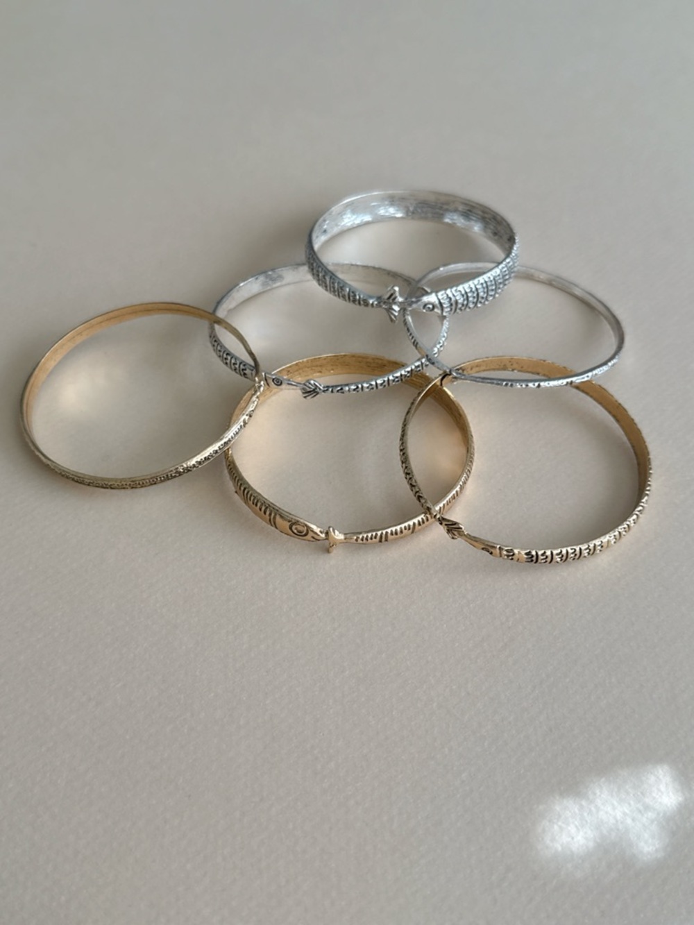 Fish Motif Bangle Set N2132 - Picture 6 of 9